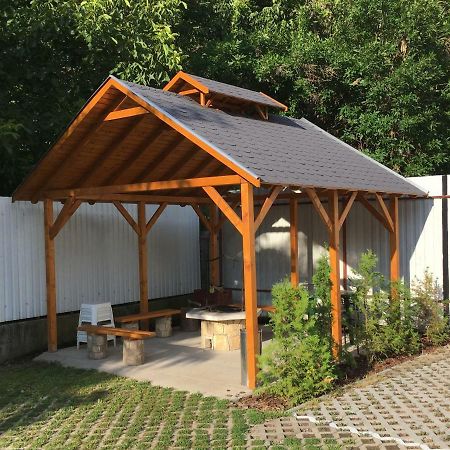 Zoli Apartmanok-Anna Koelcsey 32 Hajdúszoboszló Exterior foto